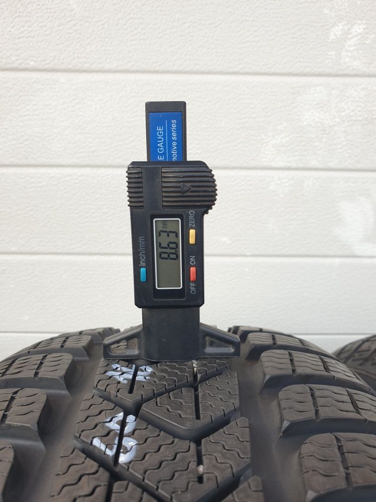 Зимни гуми 4 броя PIRELLI SotoZero3 215 60 R16 дот 2818