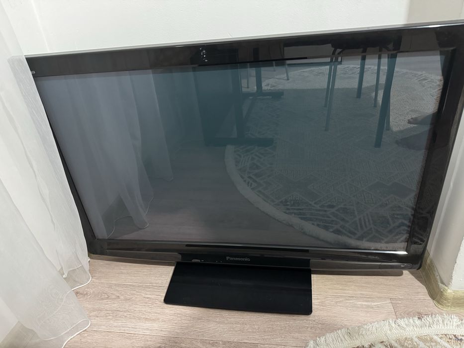 Телевизор panasonic, диагональ 107.