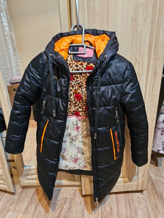 Продается зимний детский пуховик