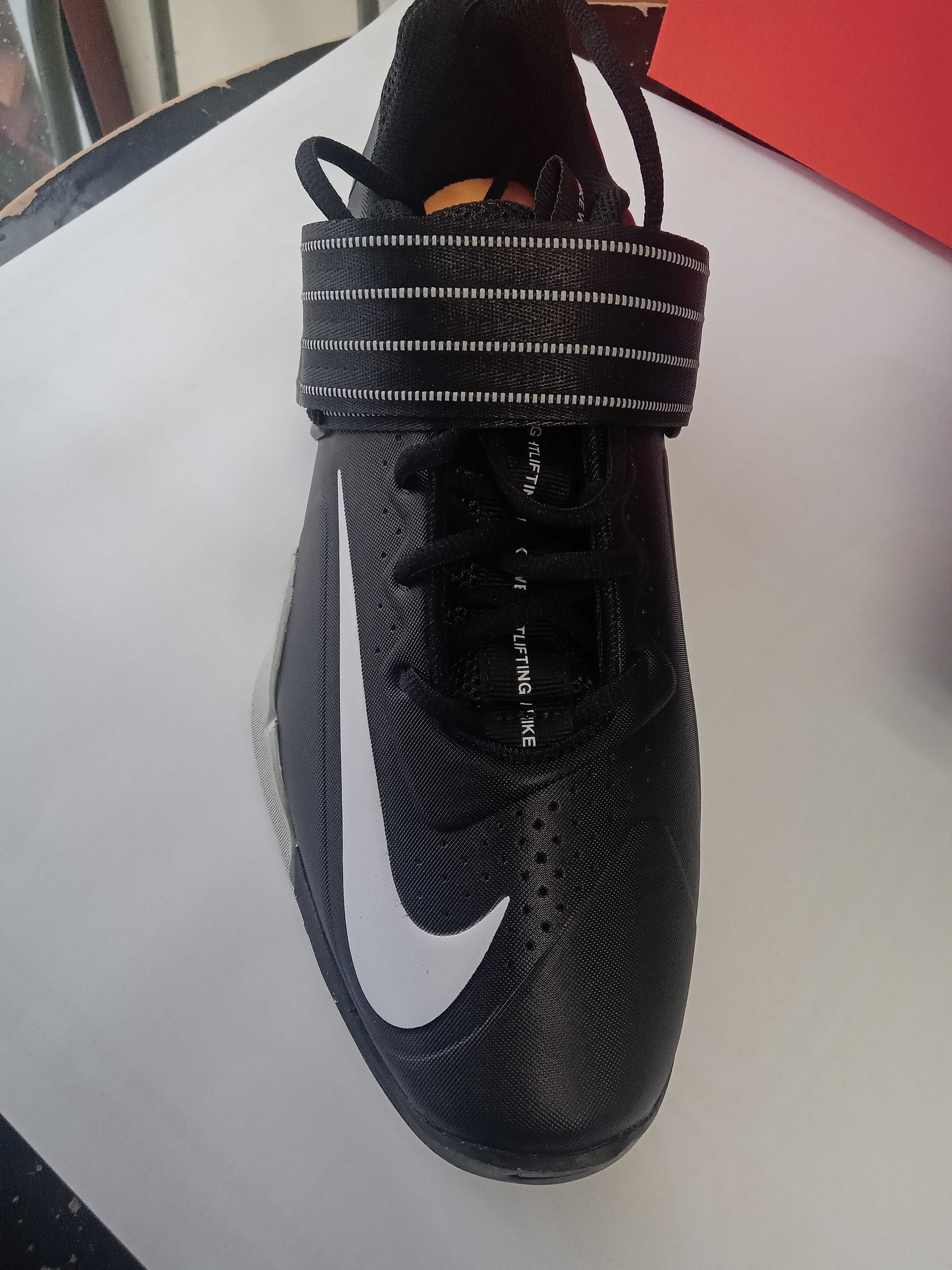 Щангети Nike Savaleos