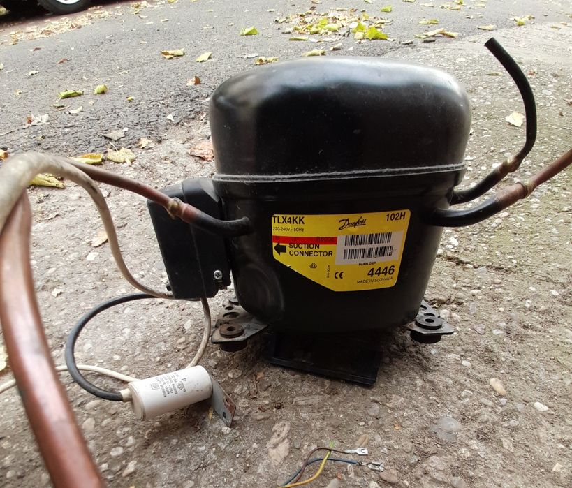 Vînd motoare (compresoare ) de frigider