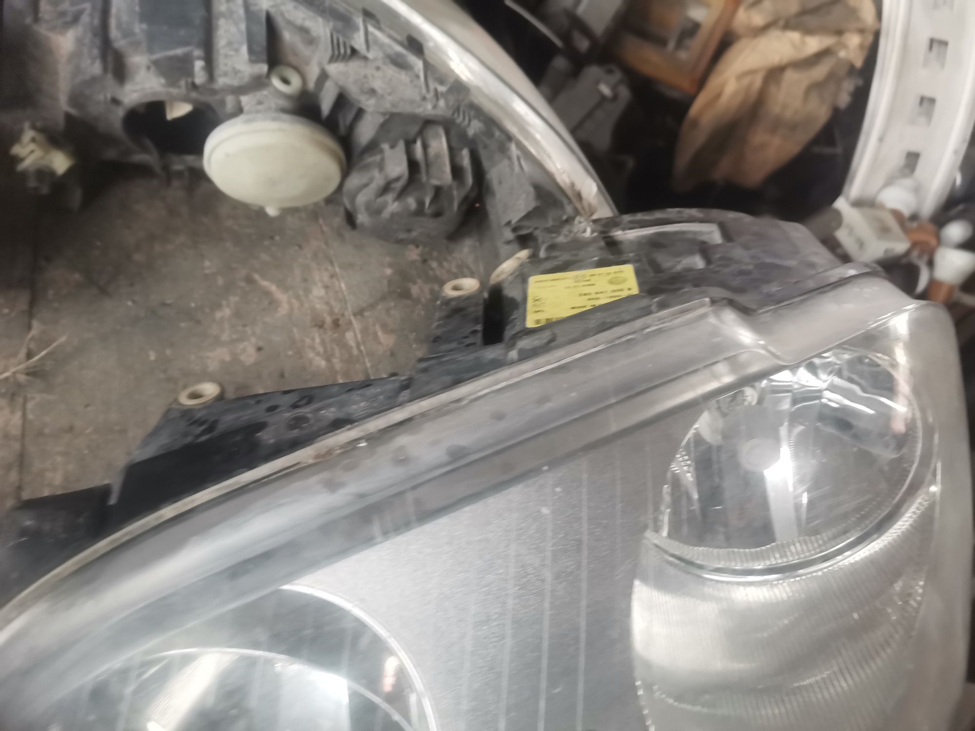 Оргинален Ляв фар за vw touran 2003+++