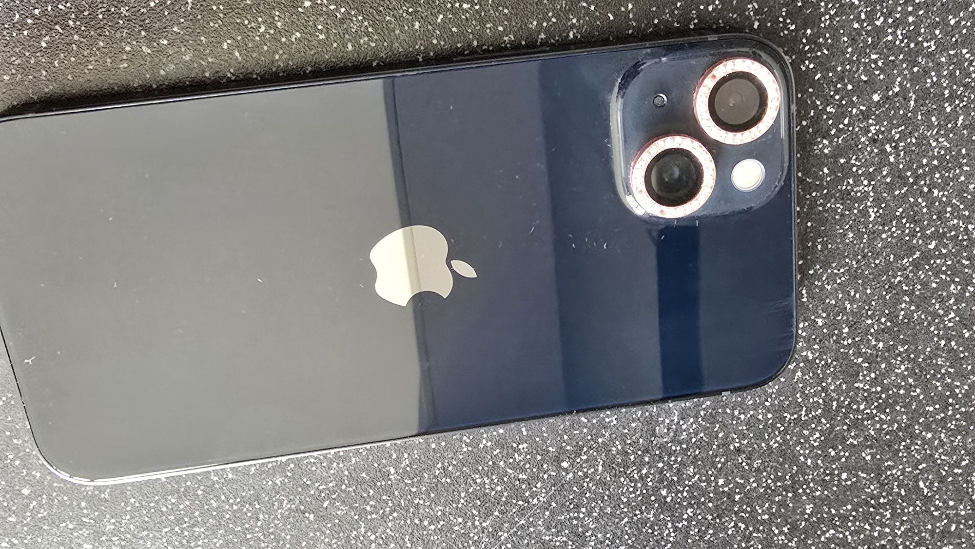 Продаю iPhone 13