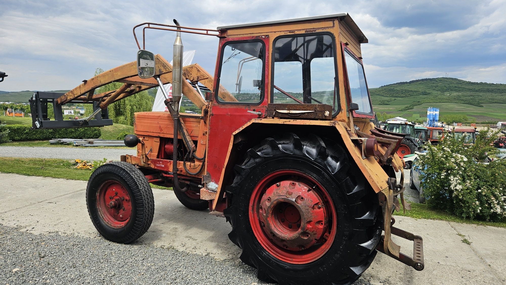 Tractor Universal UTB 550 import Germania
