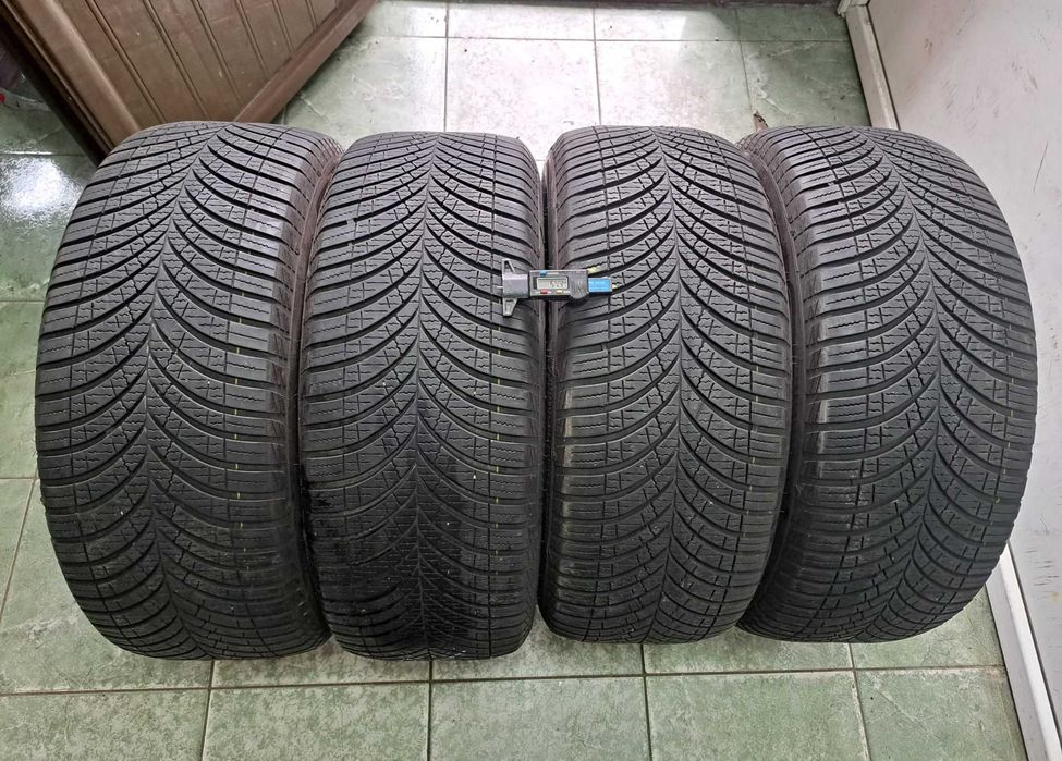 4 anvelope 235/55 R17 Goodyear 4 sezoane