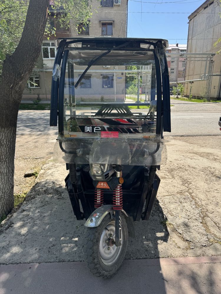 Муравей 500кг 800$