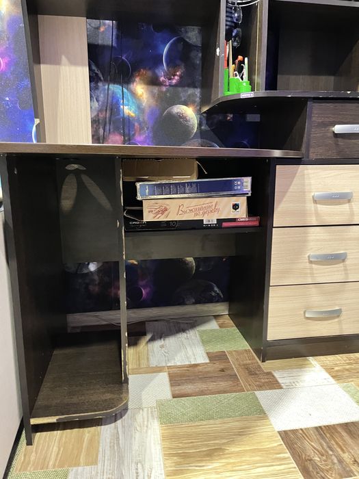 Стол компьютерный