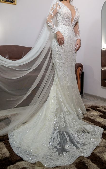 Rochie mireasa plus voal