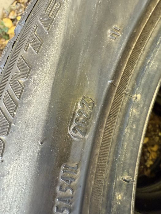 255/45/19”Set 4 buc PIRELLI.anv M+S Iarnă.Impecabile.