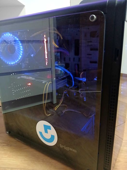 Unitate PC gaming i7 + monitor PHILIPS