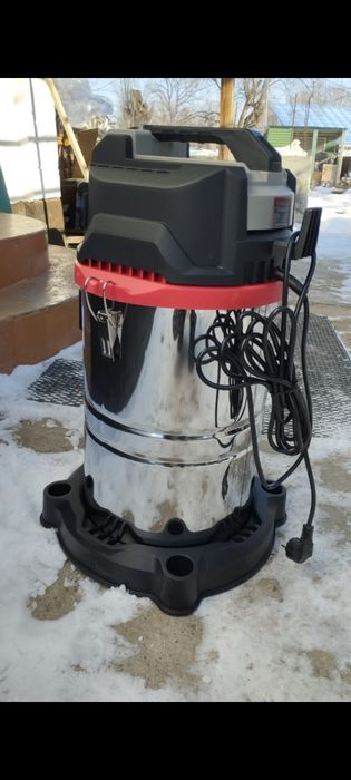 Пылесос на автомойку. Строительный.