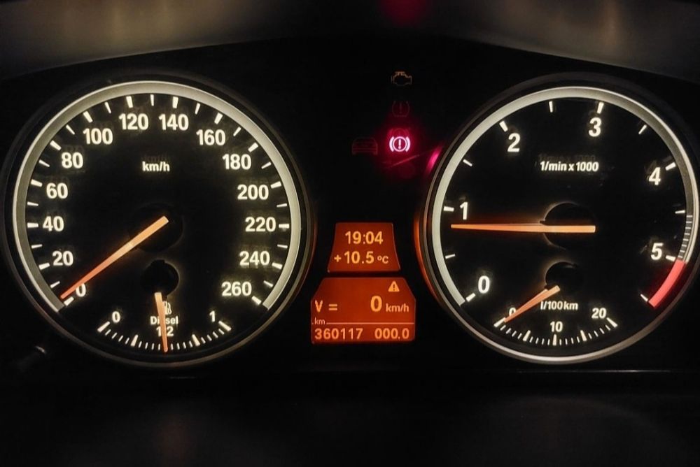 Diagnoza, codari mecanica. Service auto pentru BMW seriile E -F si G