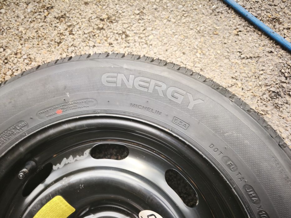 16" и 15" оригинални резервни гуми с джанти за Peugeot/Citroen.