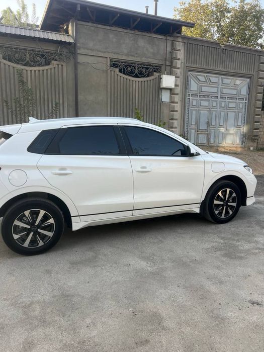 BYD E2 Luxury 2025