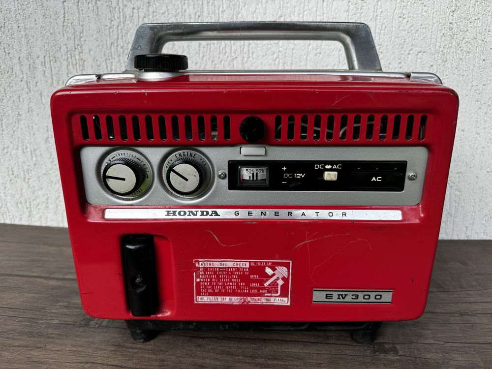 Generator portabil Vintage, fabricatie 1965 - HONDA E300 -300w