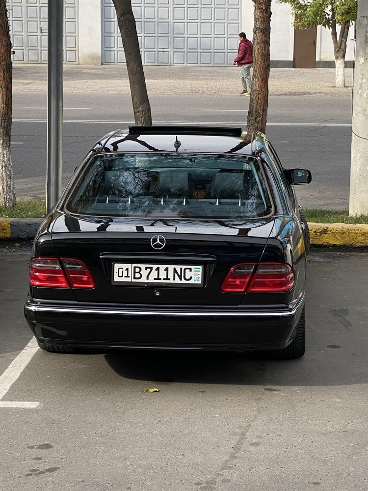 Mercedes benz w210. Zaychik