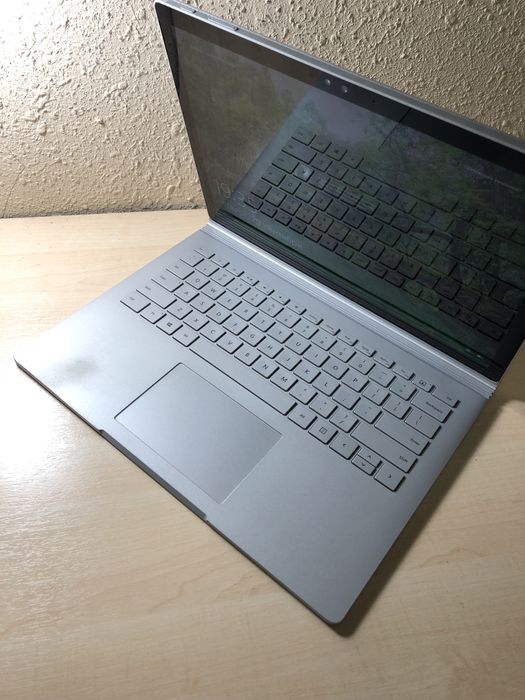 Планшет Microsoft Surface Book i5 8gb 256 ssd 13 дюймов без сенсора