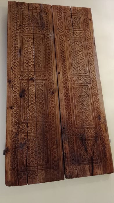 Старинные двери, qadimiy eshik.