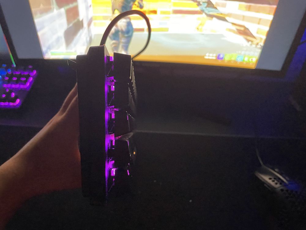 Продавам Клавиатура RAZER HUNTSMAN MINI