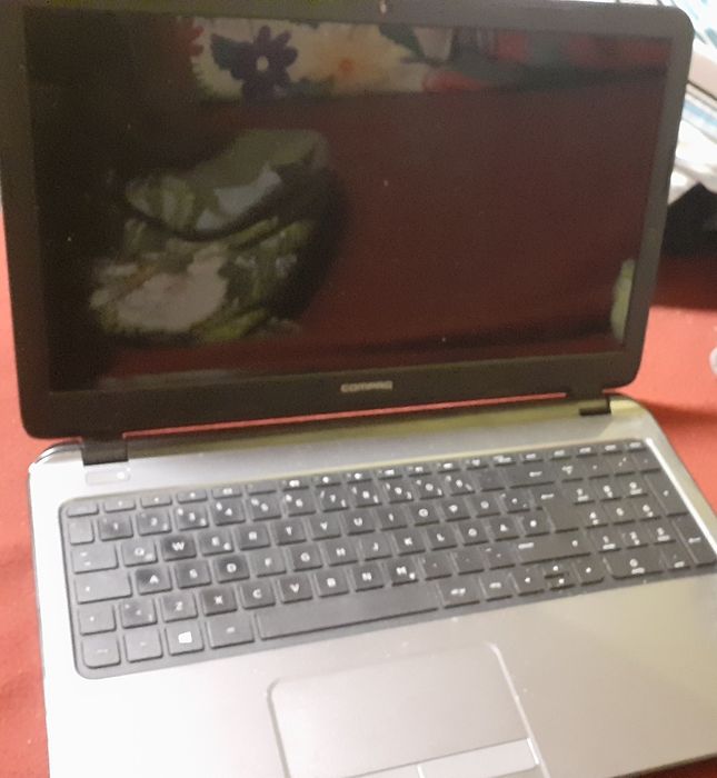 ~PREȚ REDUS Black Friday~ Laptop Compaq defect – pentru piese – carcas