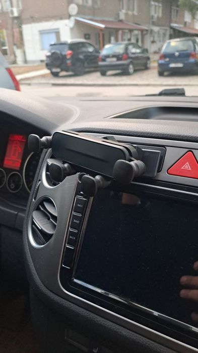 Стойка за телефон за vw tiguan