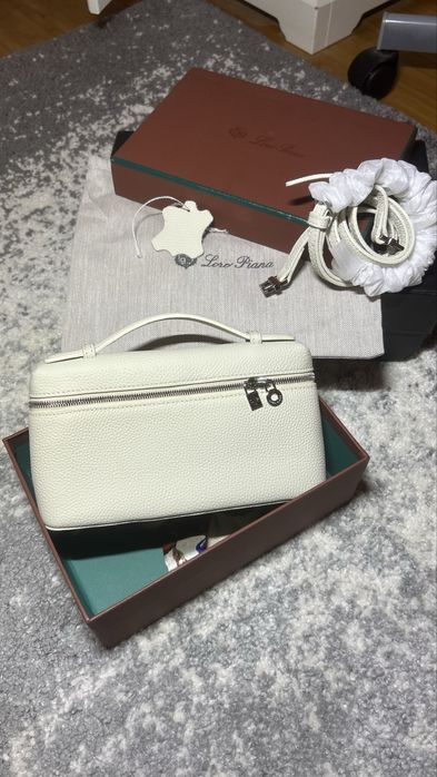 Geanta Loro piana piele naturala 100%  pe stoc