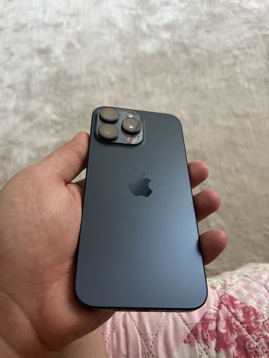 Продам или обменяю iphone 15 про макс 256