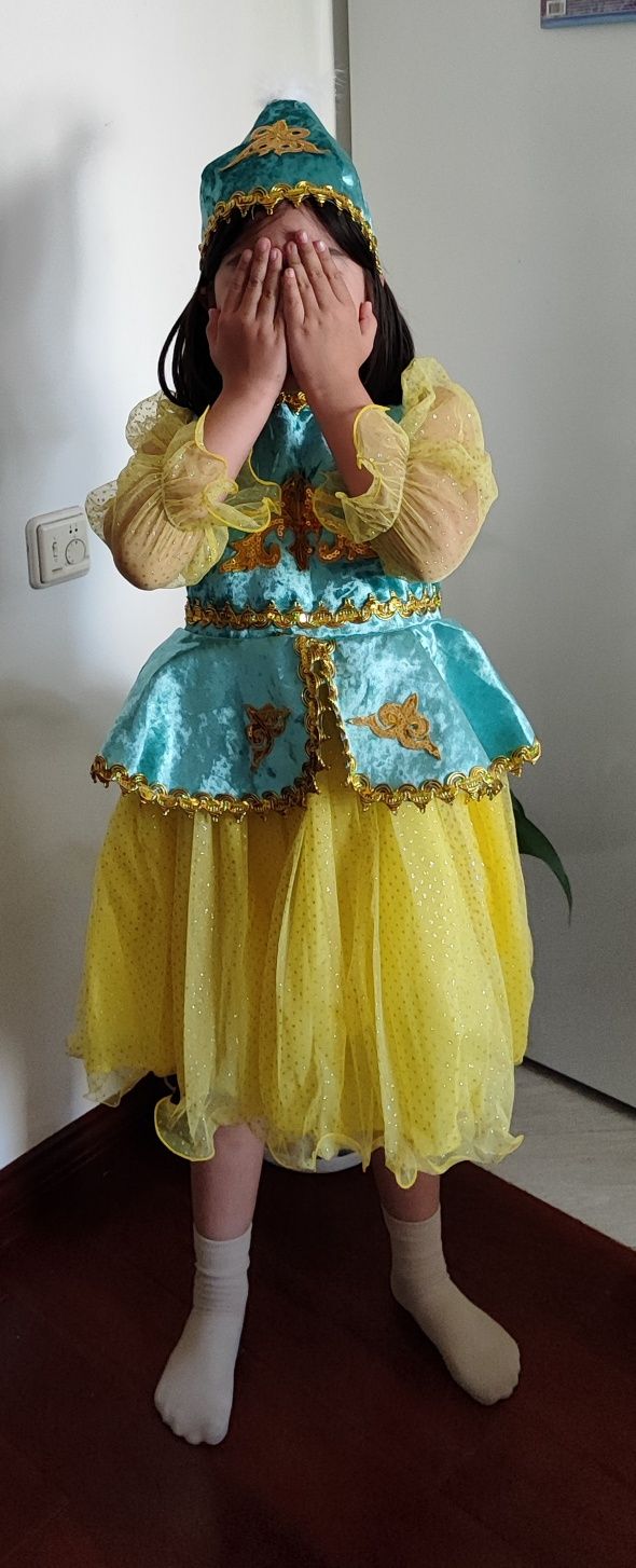 Продам казахское национальное платье на девочку 7-8 лет