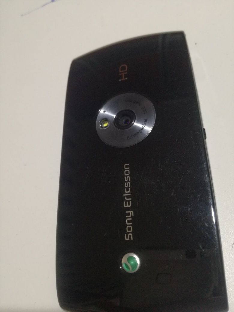 Sony Ericsson Vivaz HD телефон GSM