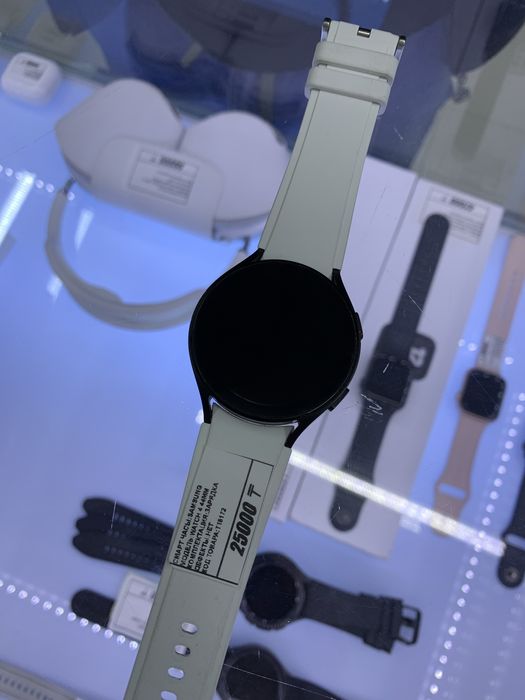Samsung  watch 4 44mm в магазине реал ауэзова 32