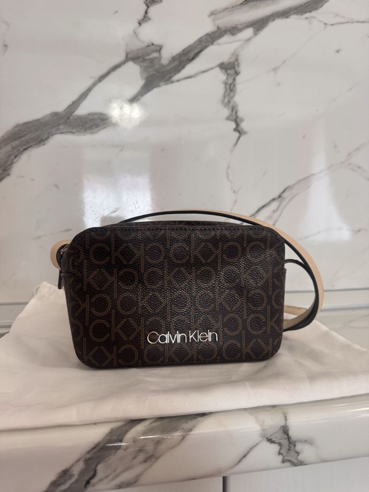 Чанта Calvin Klein
