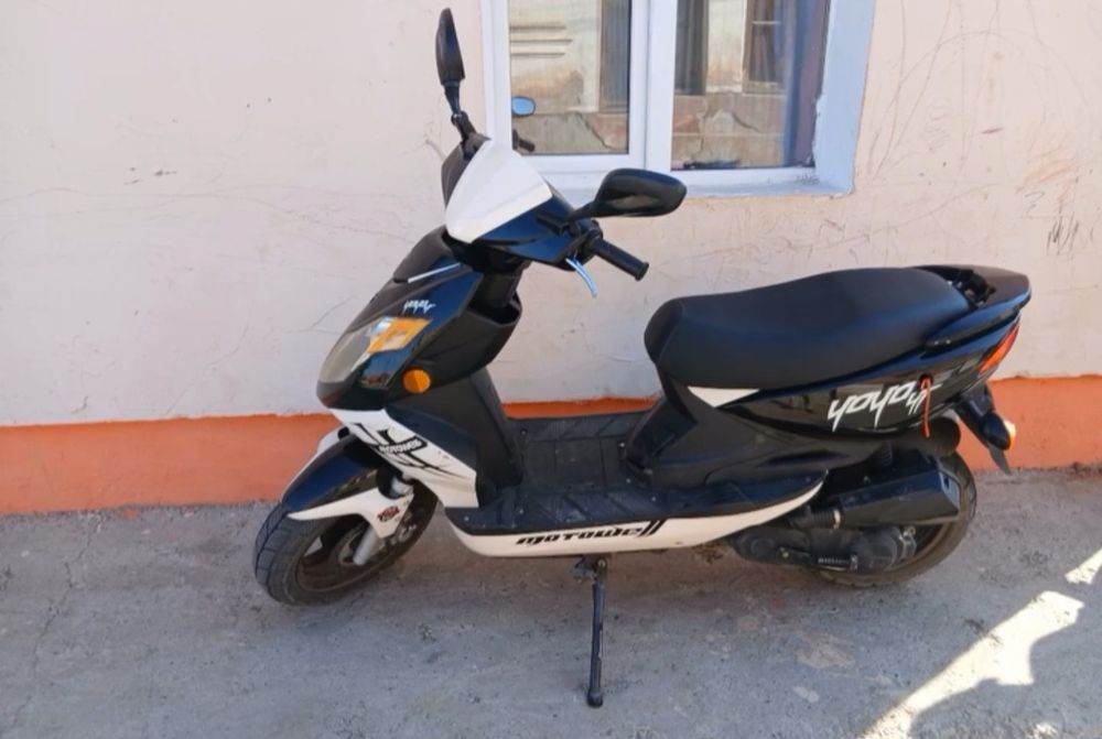 Vând scuter de 49cc funcțional fără defecte
