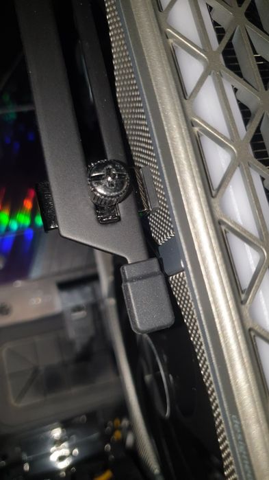 Sapphire Nitro+ RX 9070 XT OC 16GB 256bit