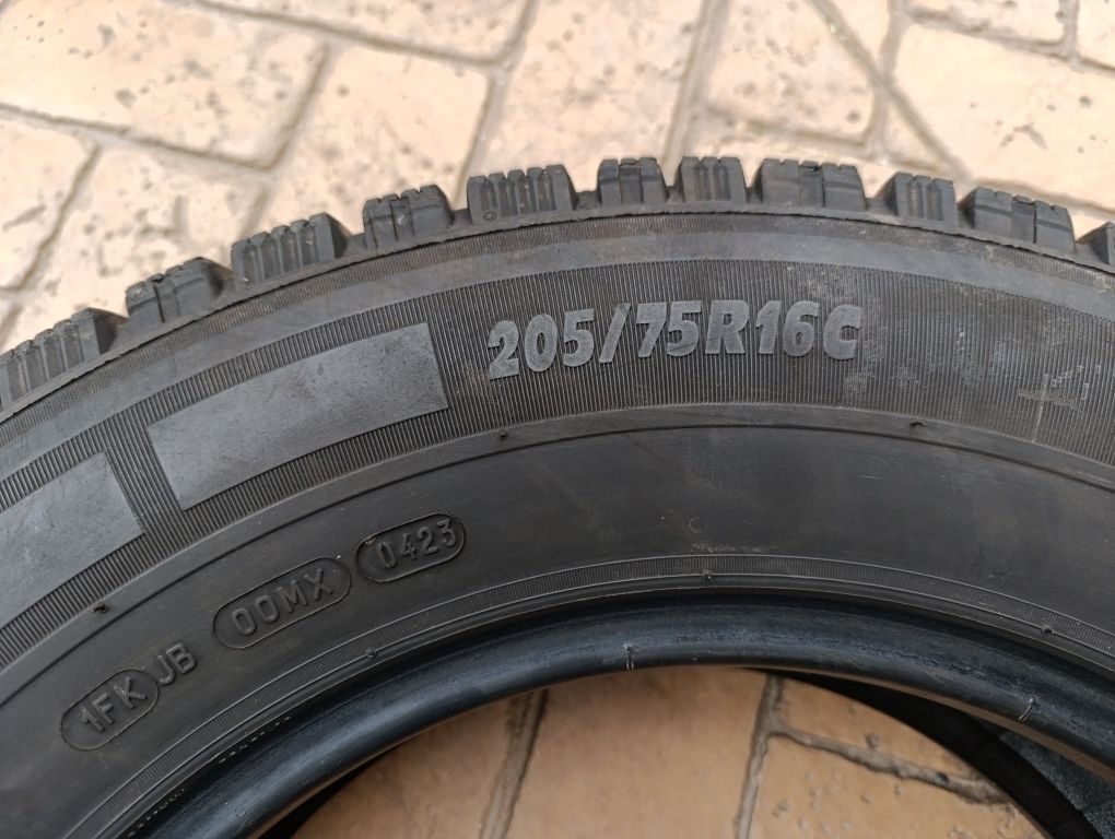 Гуми Michelin 205/75/16/C Agilis Alpine