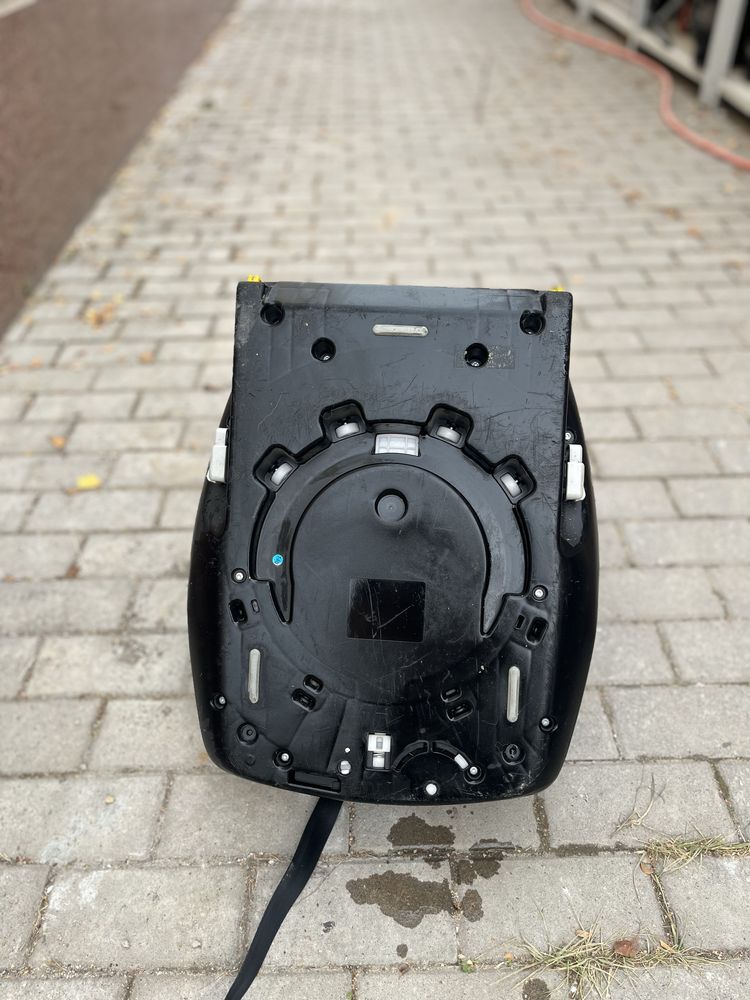 Автокресло Axiss Fix