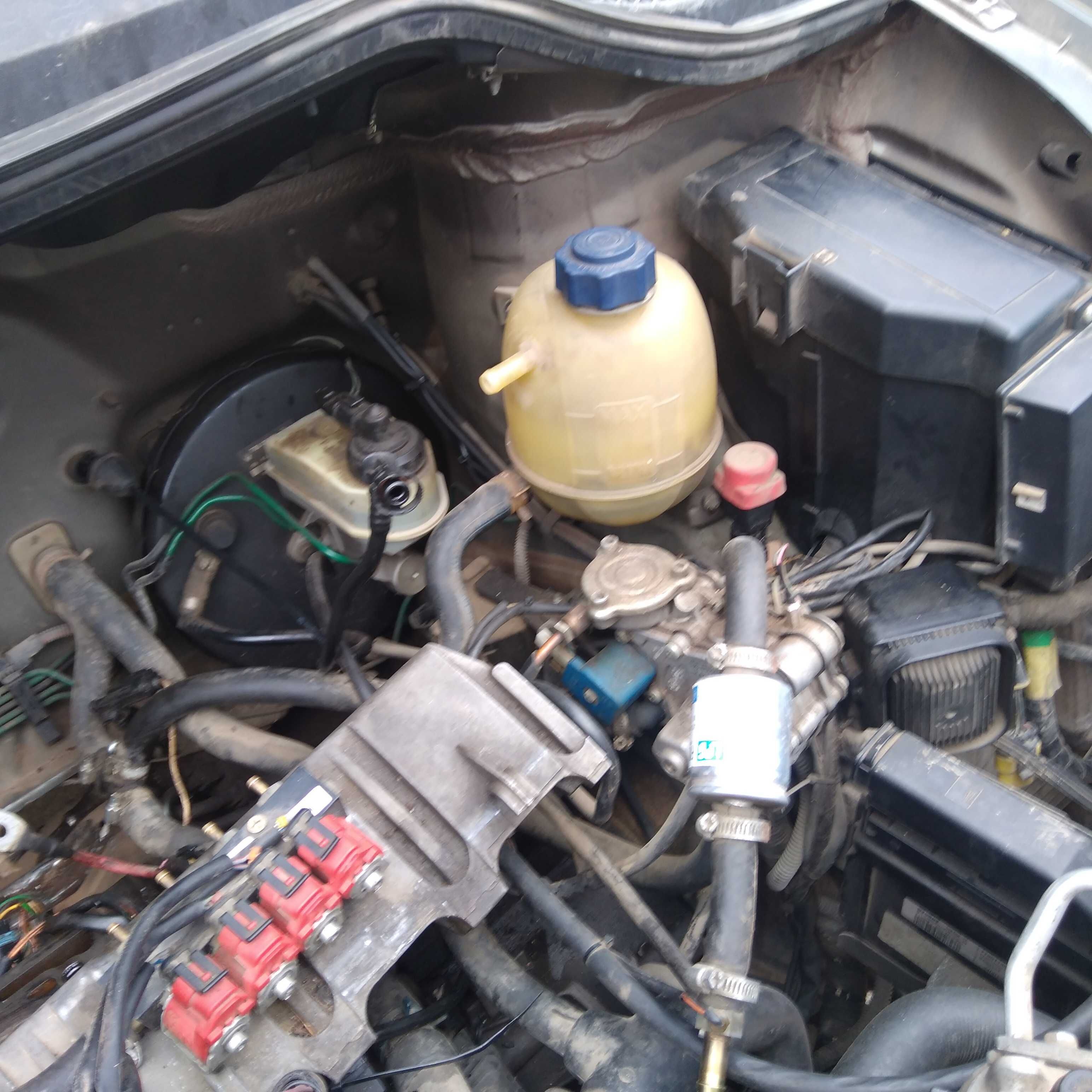 На части продавам Рено Меган Сценик 1.6
 16v 107к 1999г. Гр.Сливен