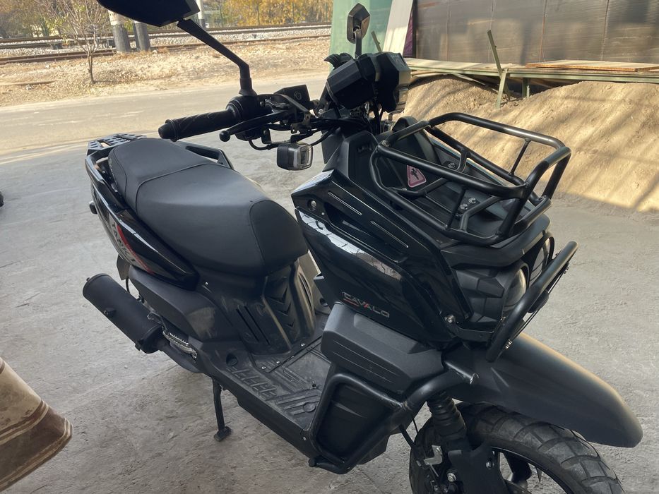 Skuter tank sotiladi