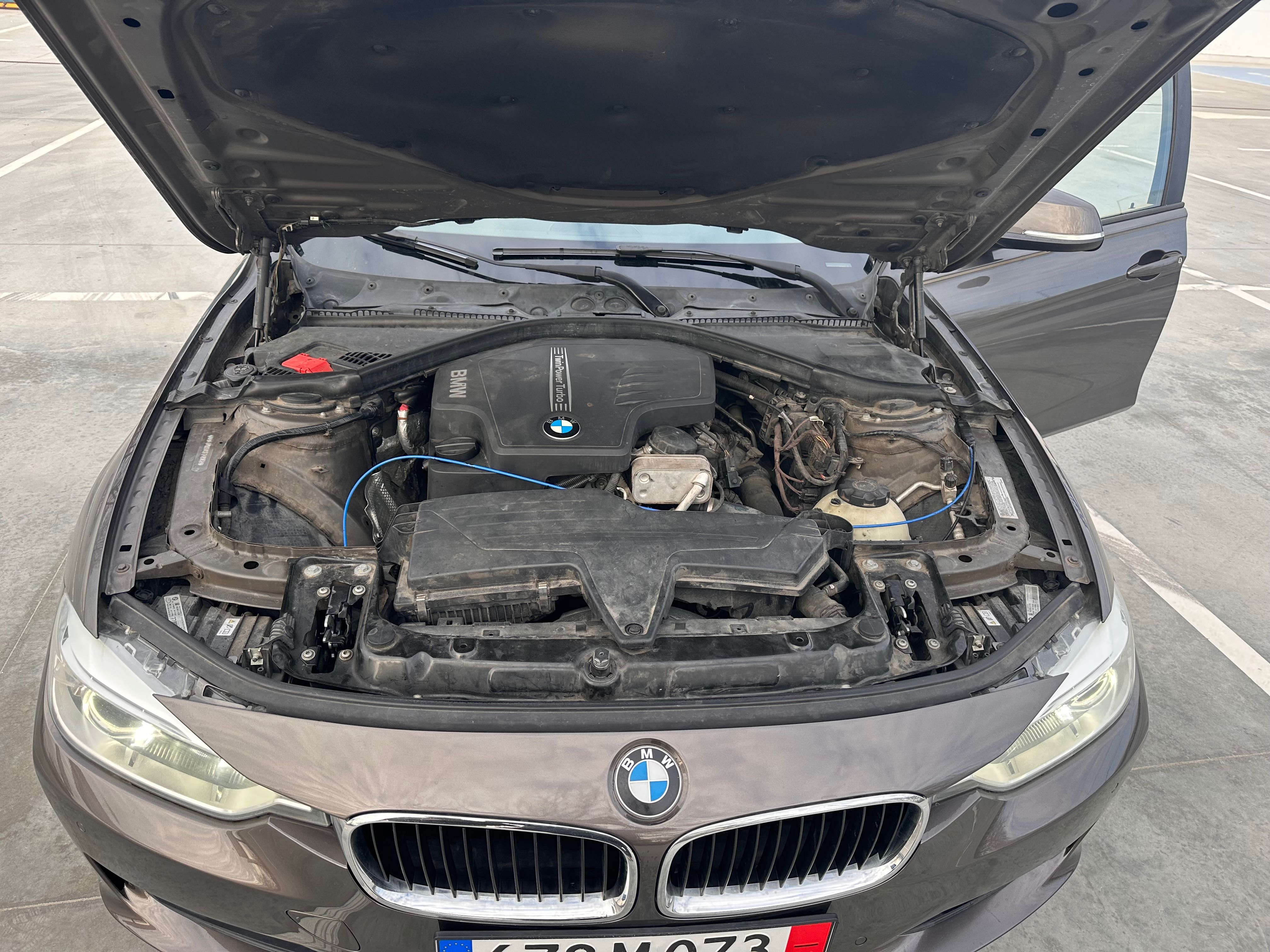 BMW   328i   f30