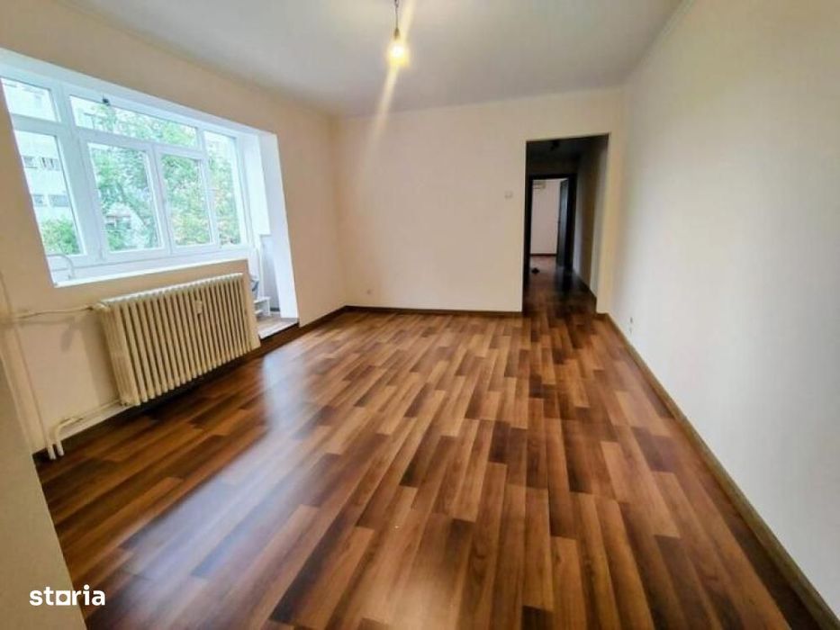 Vanzari 3 Camere Militari Apusului