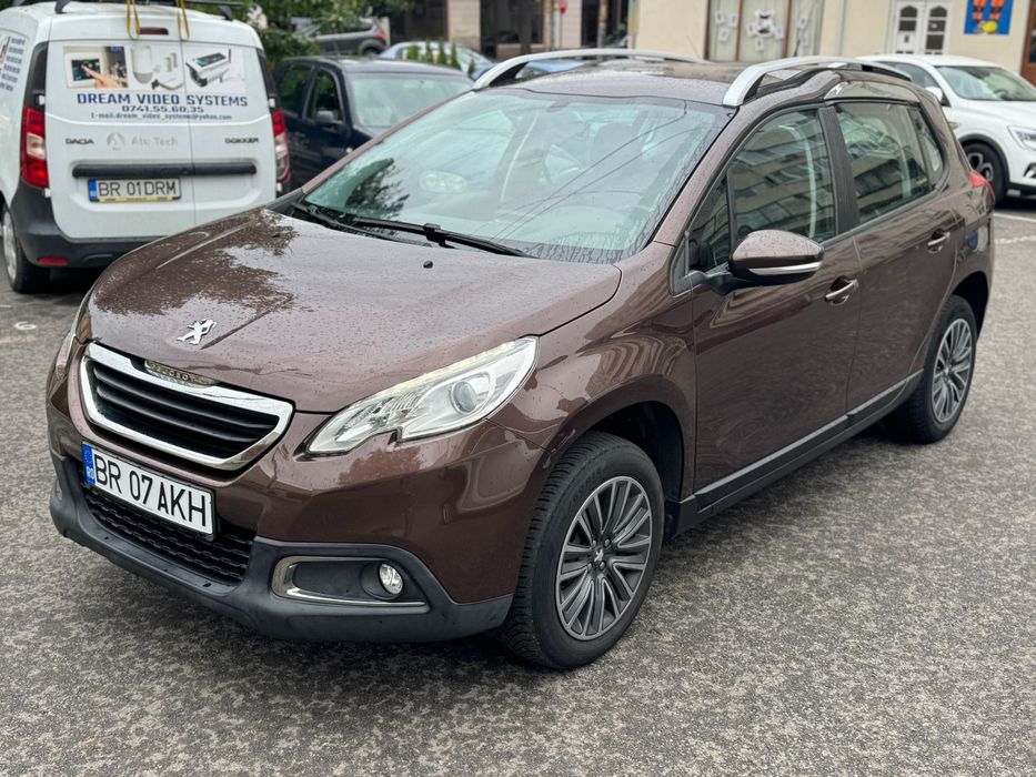 Peugeot 2008 1.2 benzină