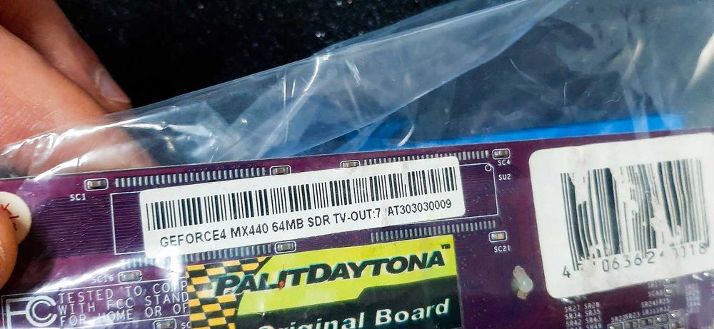 NVIDIA MX440 64 MB AGP – ideal pentru PC retro