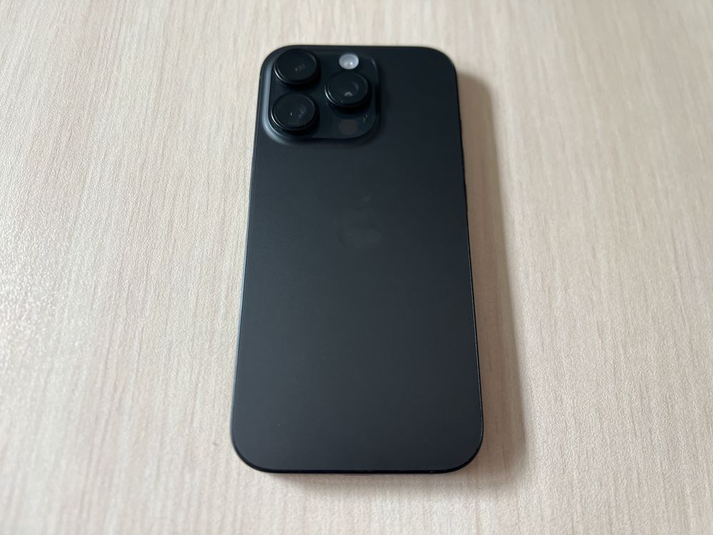 Продавам Apple iPhone 16 Pro 128GB