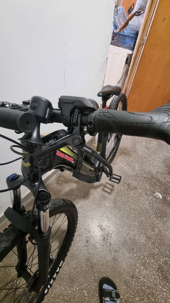Bicicleta  electrica Cannondale neo 3   ( cube giant trek ktm)