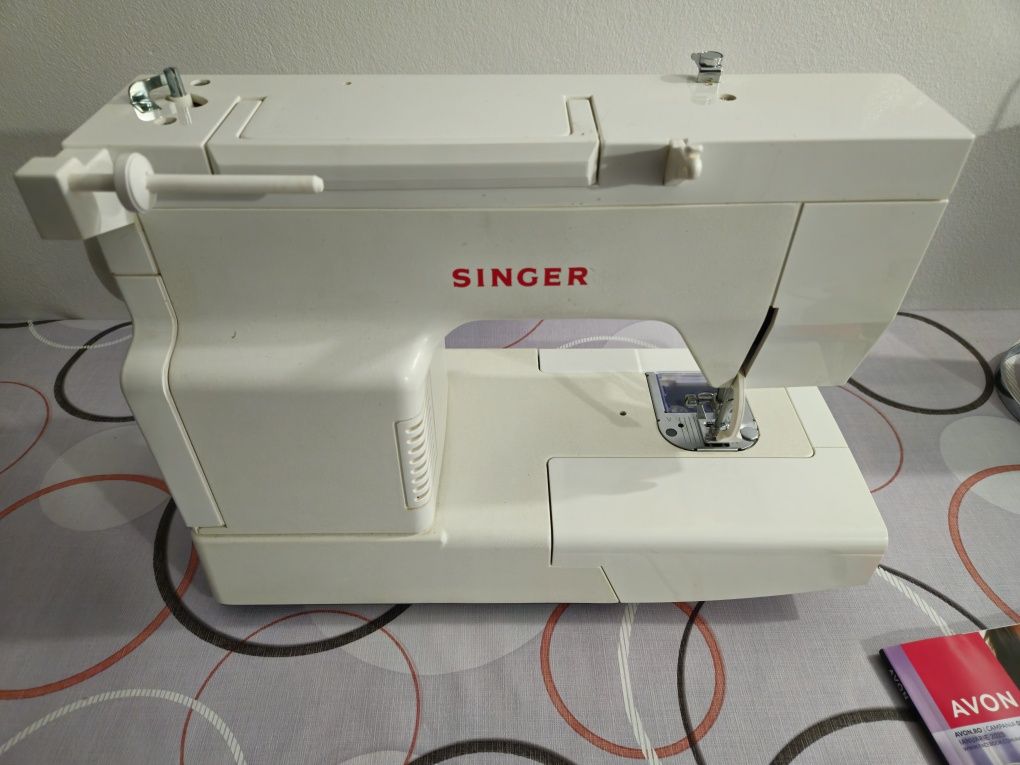 Masina de cusut Singer