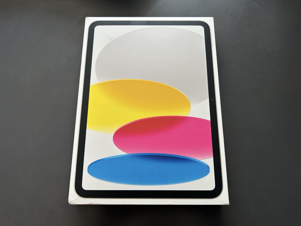Продавам Apple iPad (2025) 128GB Wi-Fi+Cellular -НОВ
