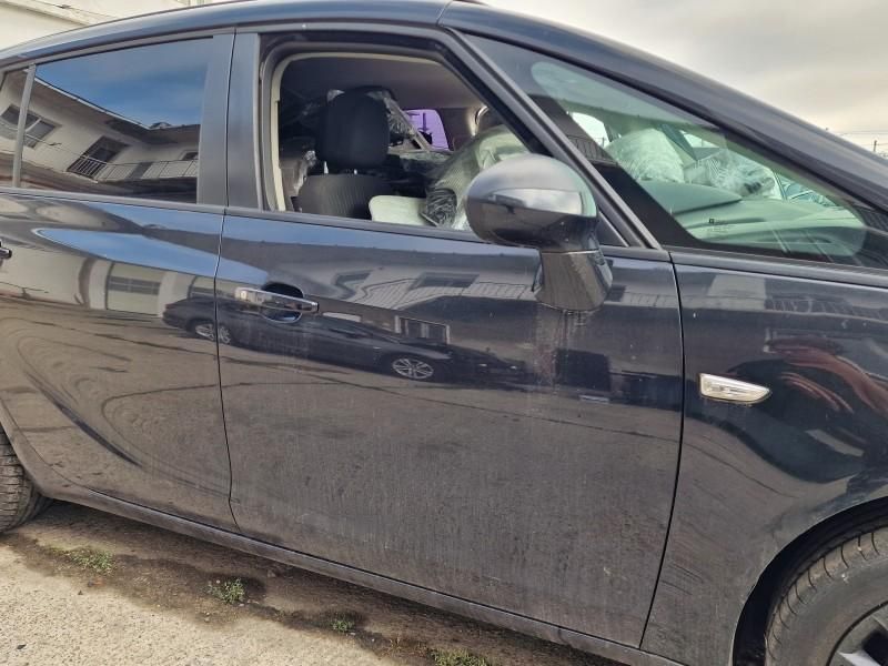 Portiera usa fata dreapta Opel Zafira C Tourer