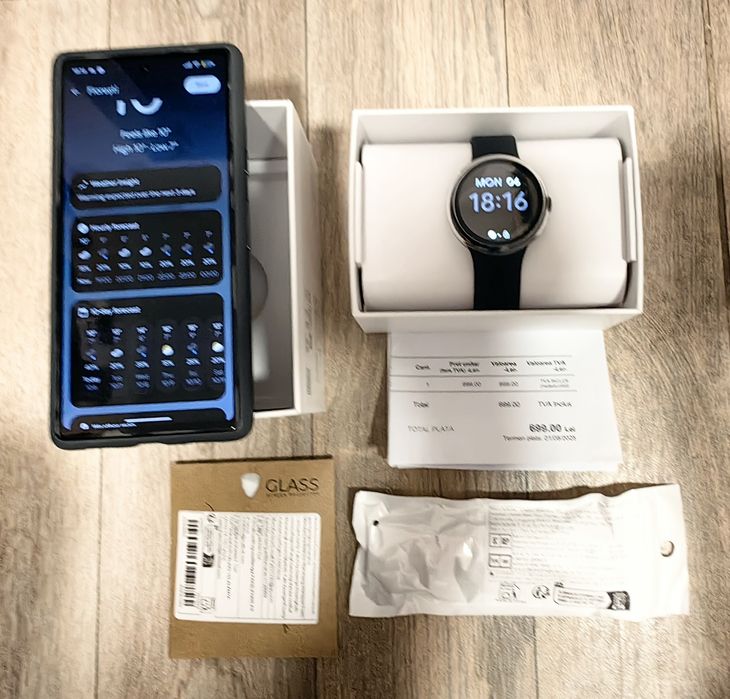 Set telefon Google Pixel 7A și ceas Google Pixel Watch LTE