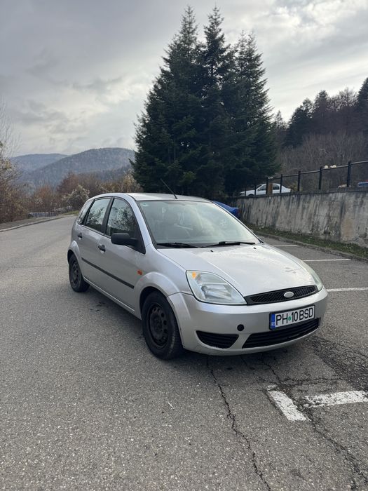 Vând Ford Fiesta 1.3 benzină