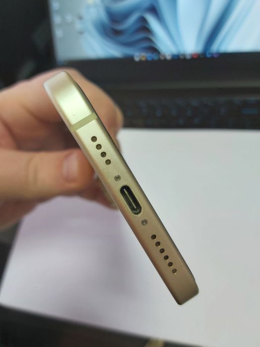 iPhone 15 Plus - 128 GB - Жълт - Отлично състояние