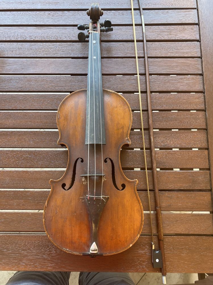 Vioara Antonius  Stradivarius anu 1713  Made in Crecnoslovakia